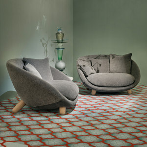 SIGNATURE BROADLOOM